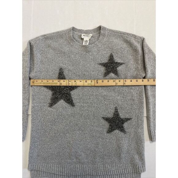 Republic Gray Metallic Silver Star Sweater Womens Size M Christmas Pullover Soft - Picture 6 of 6